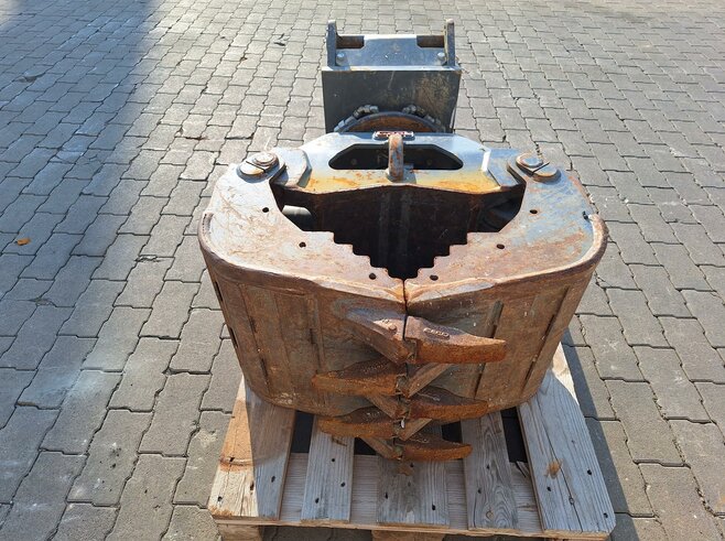 Geel, Universalgreifer UG06