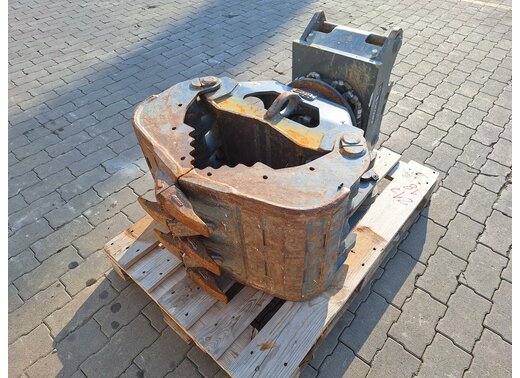 Geel, Universalgreifer UG06