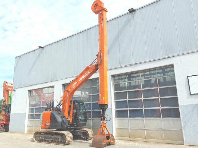 Hitachi ZX135US-6