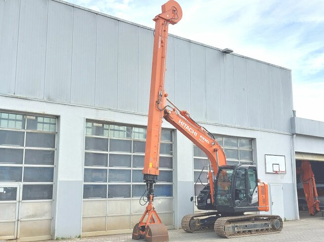 Hitachi ZX135US-6