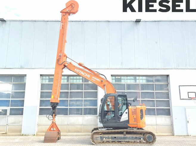 Hitachi ZX135US-6