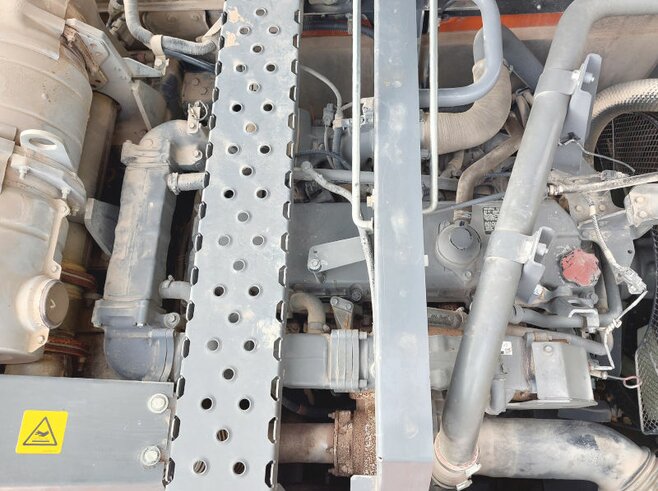 Hitachi ZX350LCN-6 +Demarec MQP-45