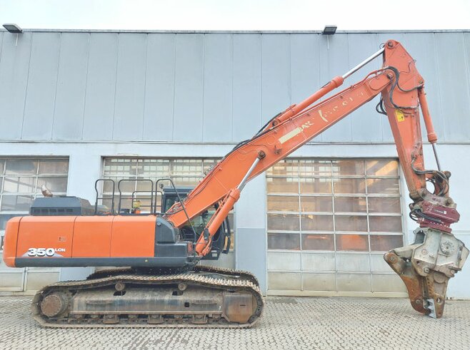 Hitachi ZX350LCN-6 +Demarec MQP-45