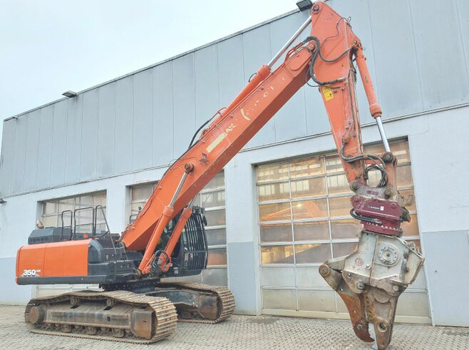 Hitachi ZX350LCN-6 +Demarec MQP-45