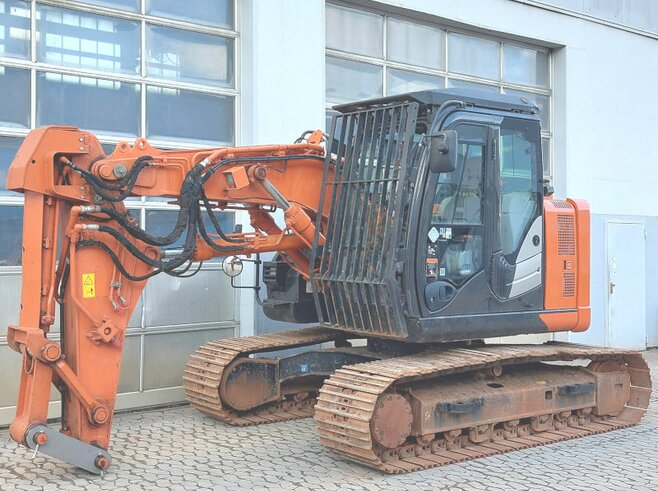 Hitachi ZX135US-6 Short reach front tunnel excavator