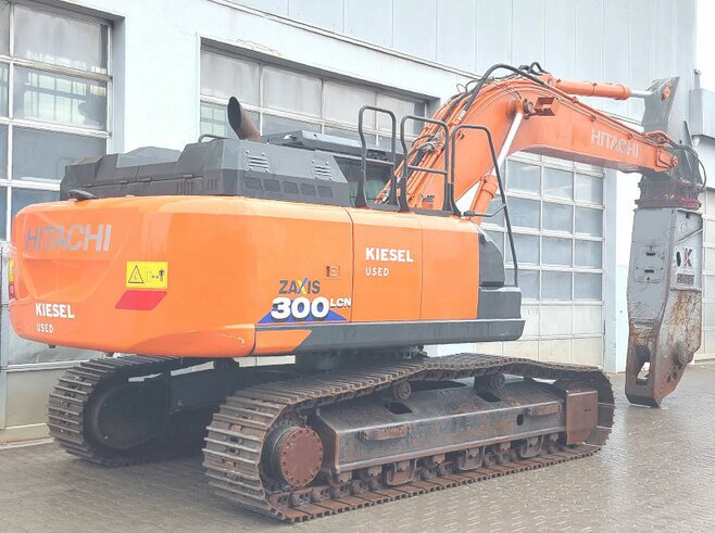 Hitachi ZX300LCN-6 +Demarec DXS-50