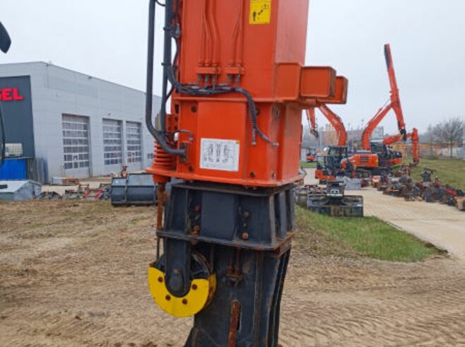 Hitachi ZX210LC-6 Teledipper