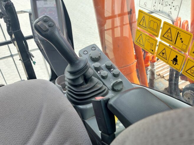 Hitachi KTEG KMD400-6 Longreach