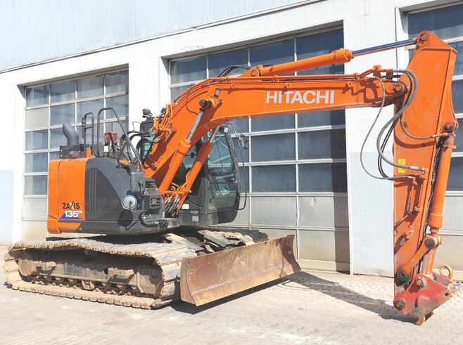 Hitachi ZX135US-6