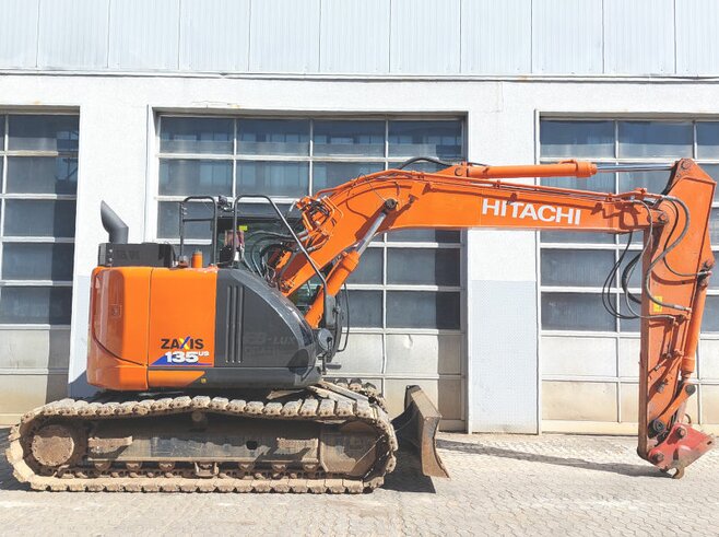 Hitachi ZX135US-6