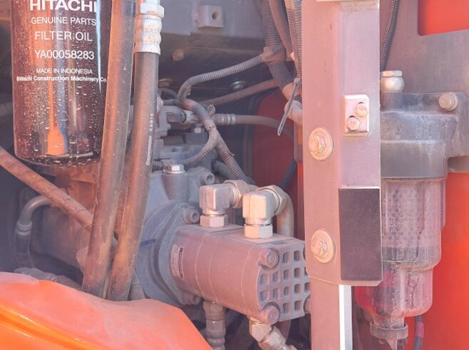 Hitachi ZX135US-6