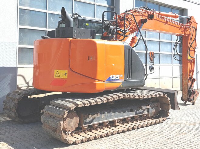 Hitachi ZX135US-6