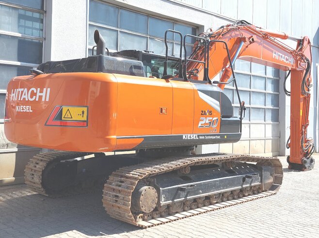 Hitachi ZX250LCN-7