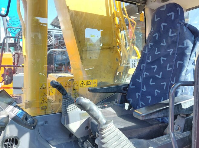 Komatsu HB365LC-3
