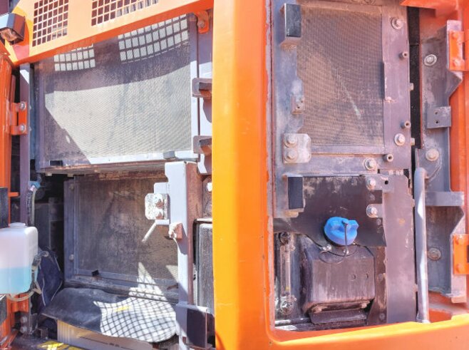 Hitachi ZX225USLC-6
