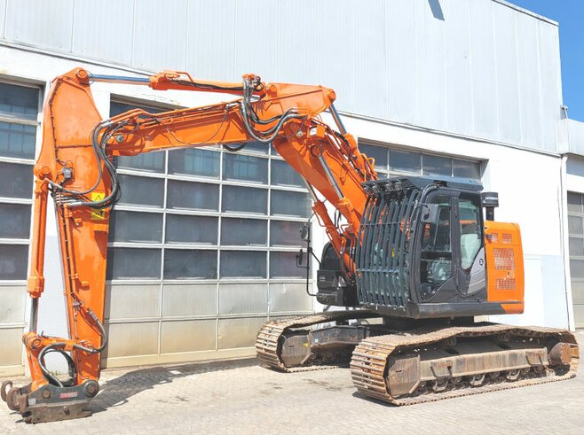 Hitachi ZX225USLC-6