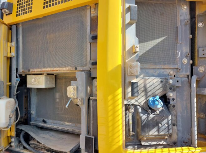 Hitachi ZX225USLC-6