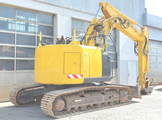 Hitachi ZX225USLC-6