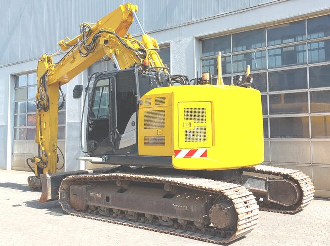 Hitachi ZX225USLC-6