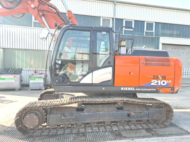 Hitachi ZX210LC-6