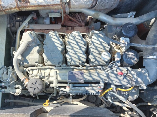 Liebherr R930NLC