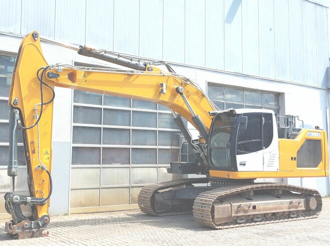 Liebherr R930NLC