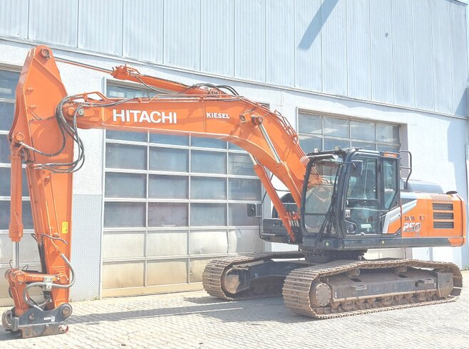 Hitachi ZX250LCN-7