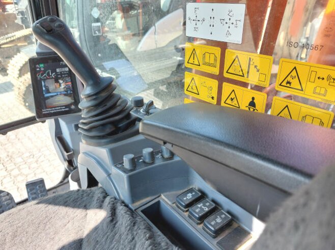 Hitachi ZX250LCN-7