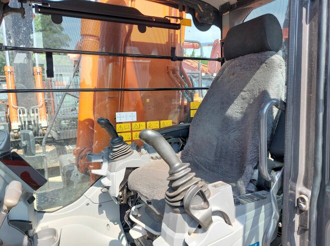 Hitachi ZX250LCN-7