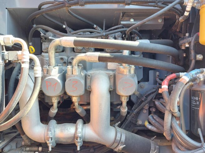 Hitachi ZX210LC-6