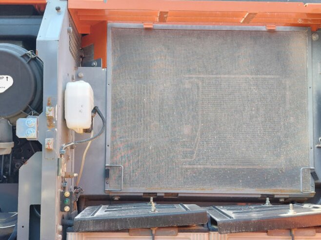 Hitachi ZX210LC-6