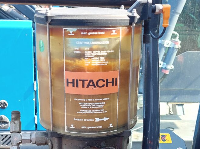 Hitachi ZX210LC-6