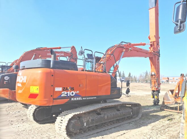 Hitachi ZX210LC-6 Teledipper