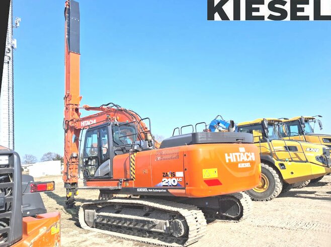 Hitachi ZX210LC-6 Teledipper