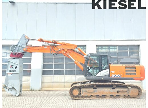 Hitachi ZX300LC-6 + Demarec DXS-50