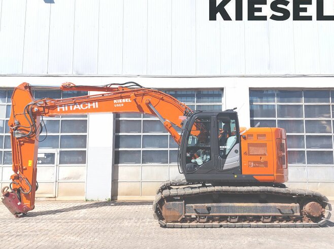 Hitachi ZX225USLC-6