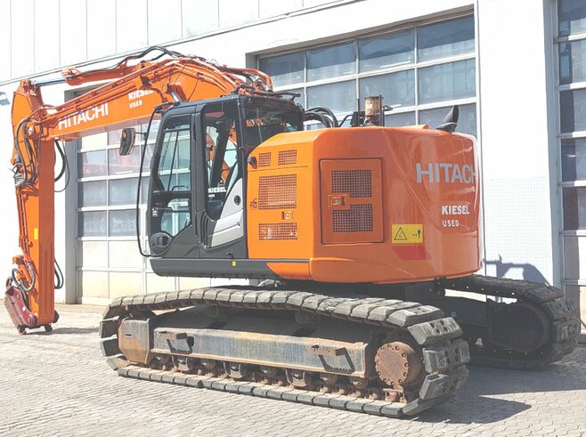 Hitachi ZX225USLC-6