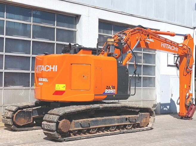 Hitachi ZX225USLC-6