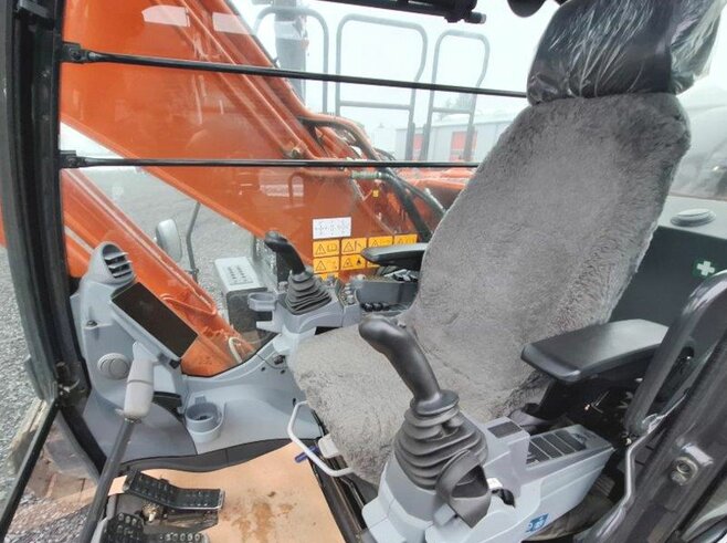Hitachi ZX250LCN-7