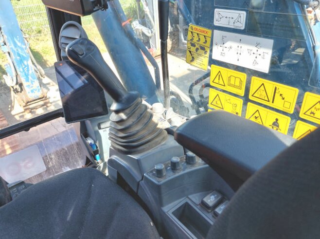 Hitachi ZX135US-7