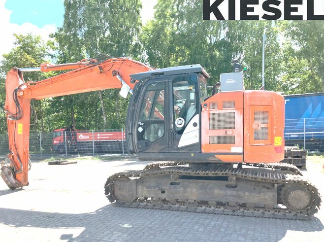 Hitachi ZX225USLC-6