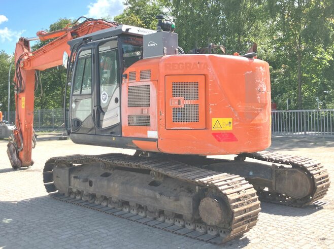 Hitachi ZX225USLC-6