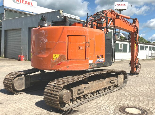 Hitachi ZX225USLC-6