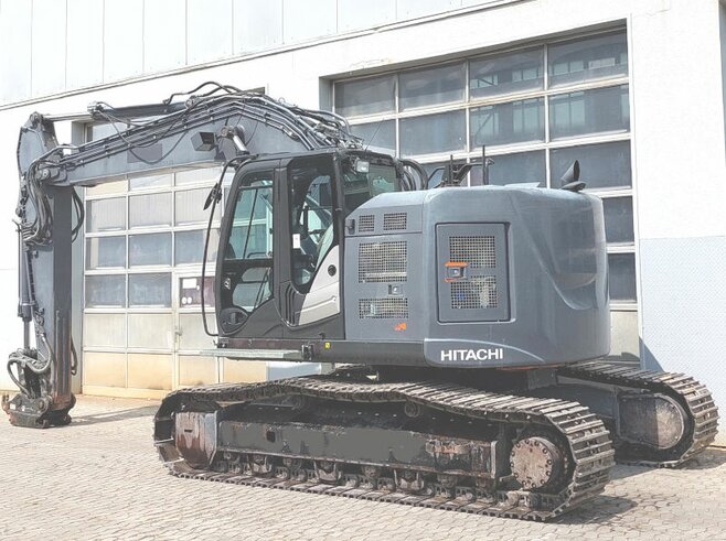 Hitachi ZX225USLC-6