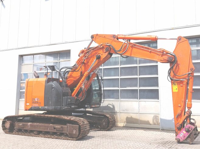 Hitachi ZX225USLC-5