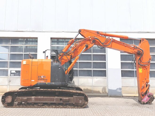 Hitachi ZX225USLC-5