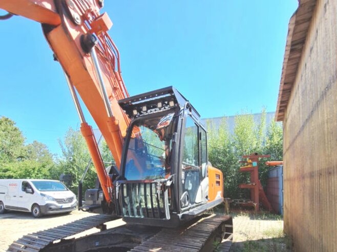 Hitachi ZX190LC-6