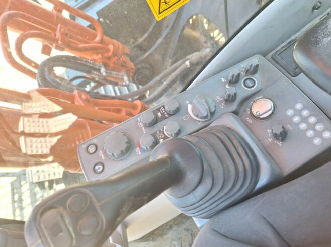 Hitachi ZX190LC-6