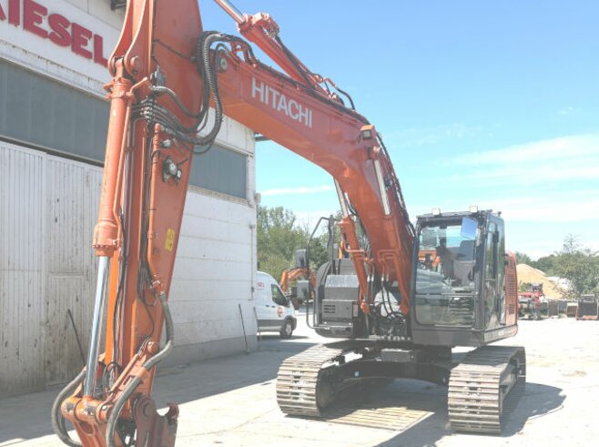 Hitachi ZX225USLC-6 Movax MSC Pro+