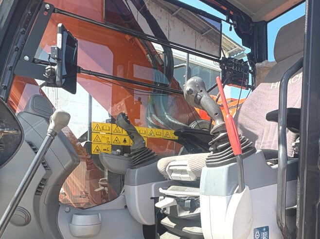 Hitachi ZX225USLC-6 Movax MSC Pro+